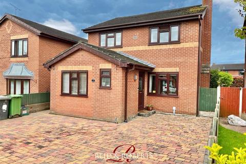 4 bedroom detached house for sale, The Links, Wrexham