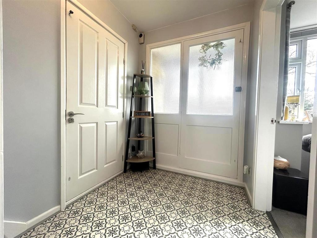 Broadway Avenue, Halesowen 3 bed detached house for sale £385,000