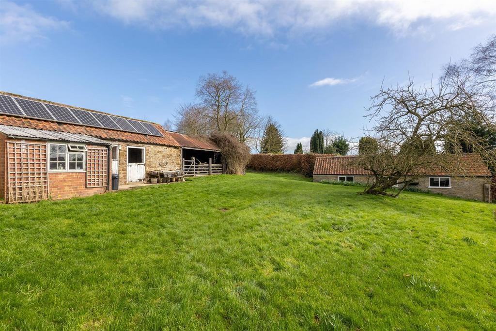 Gardens & Outbuildings