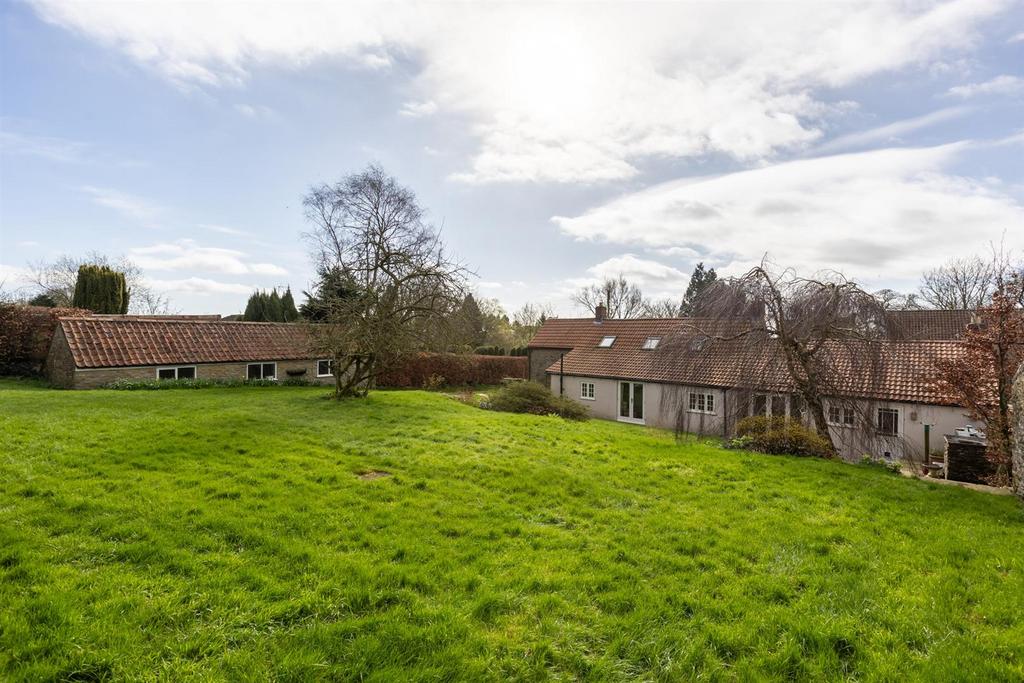 Gardens & Outbuildings