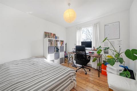 2 bedroom flat for sale, Dassett Road, West Norwood, SE27
