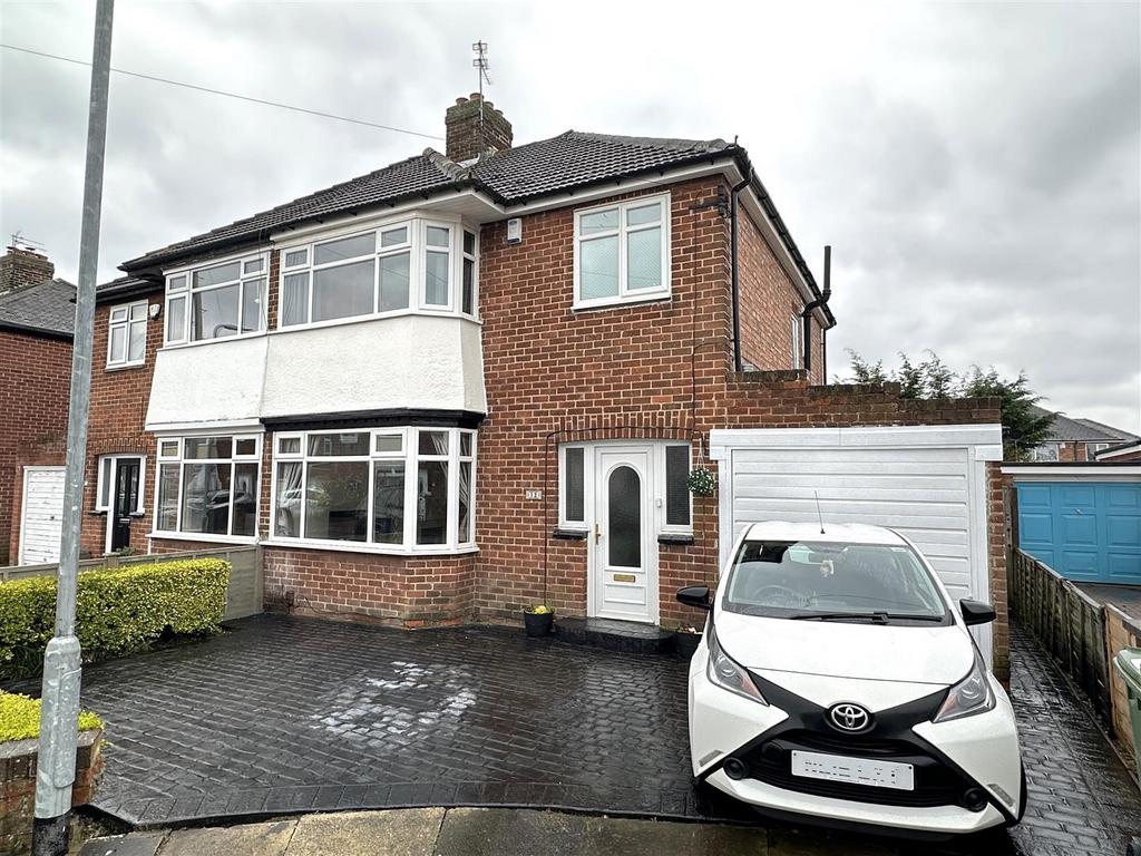 Middleham Road, Fairfield... 3 bed semidetached house for sale £185,000