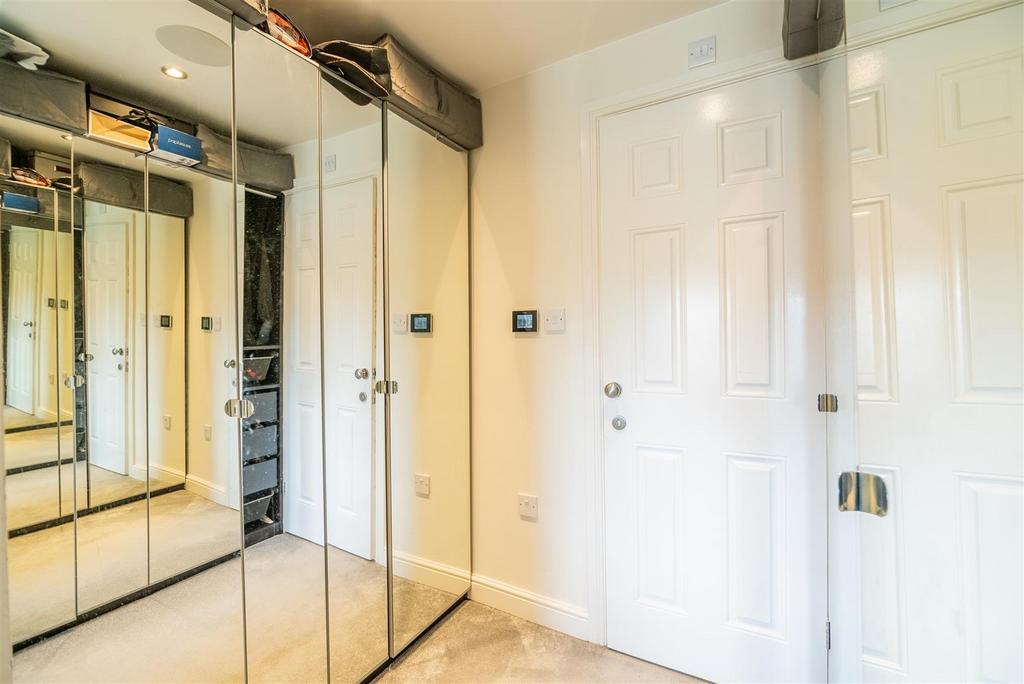 Bed 1 Dressing Area