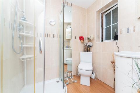 90 Blunden Drive, Slough, SL3 8WQ
