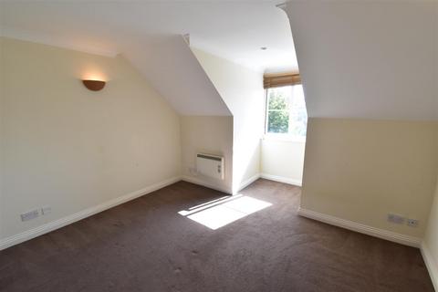 2 bedroom apartment to rent, Fulmar Close, Surbiton