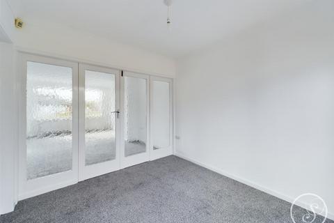 35 Alan Crescent, Leeds, LS15 0JA