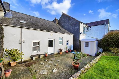 4 bedroom end of terrace house for sale, 65 High Street, Fishguard