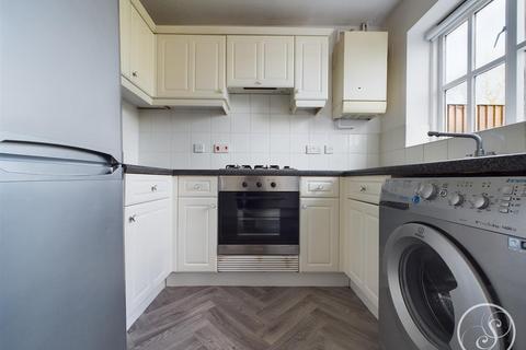 2 bedroom terraced house for sale, Mead Road, Leeds