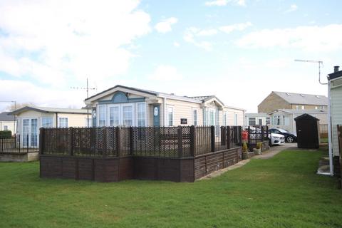 2 bedroom park home for sale, Pinemoor Caravan Park, Burley Bank Road, Harrogate, HG3 2RZ