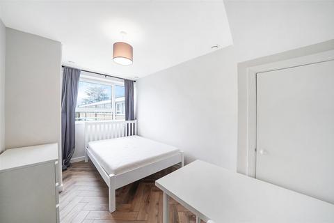 3 bedroom flat to rent - Willesden Lane, London, NW2