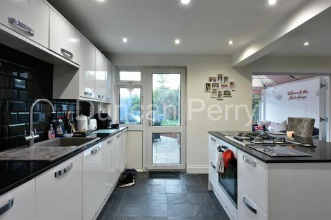 18 Greville Close, Welham Green, Hatfield, AL9 7ED