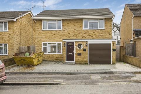 14 Brill Close, Caversham, Reading, RG4 7RD