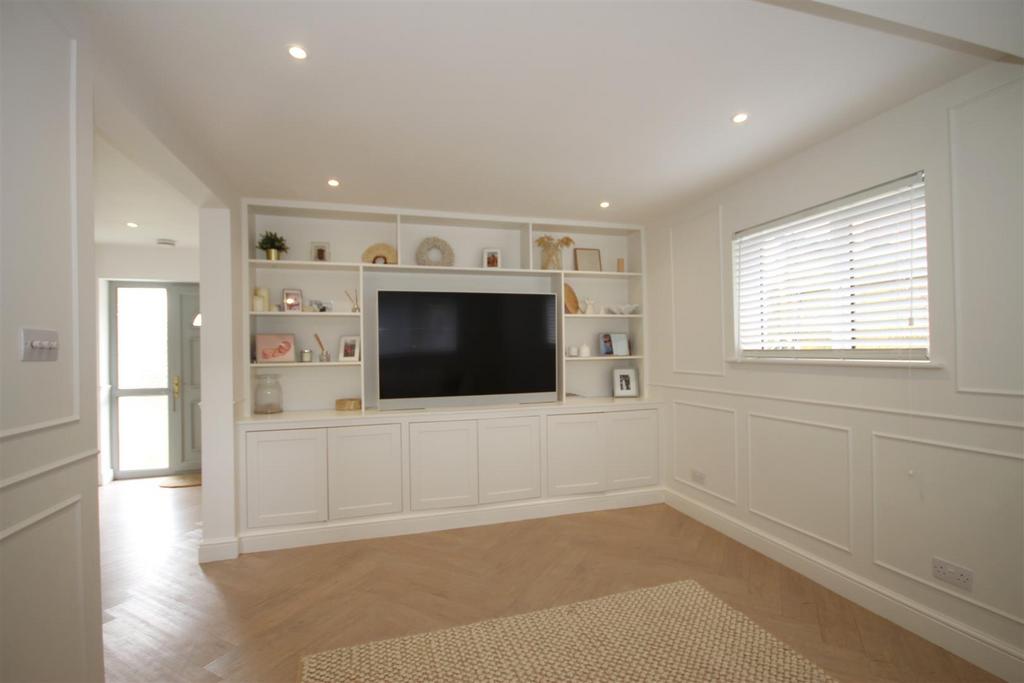 Tv room 1.JPG
