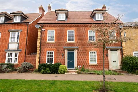 3 bedroom end of terrace house for sale - Greenkeepers Road, Great Denham, Bedford