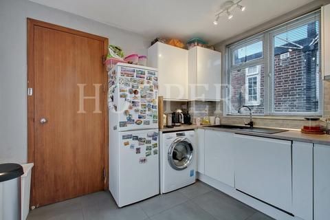 2 bedroom maisonette for sale, Vincent Gardens, London, NW2