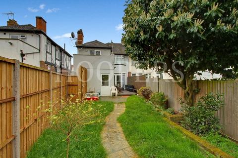 91 Vincent Gardens, London, NW2 7RH