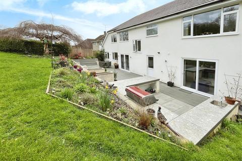 28 Brookwell Close, Chippenham, SN15 1PJ