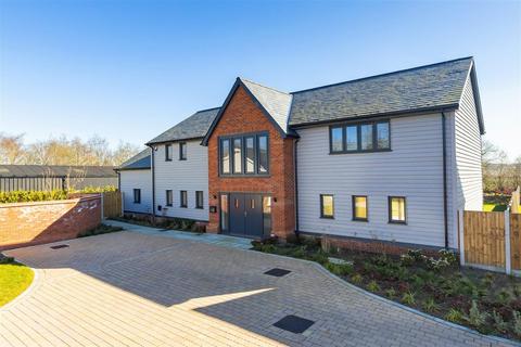 4 bedroom detached house for sale, MEADOW VIEW, Epping Lane, Stapleford Tawney,