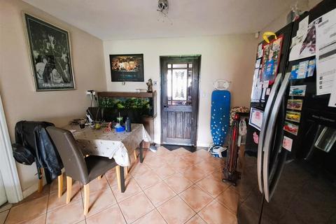 221 Heather Road, Birmingham, B10 9BE