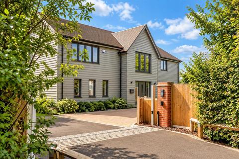 4 bedroom detached house for sale, MEADOW VIEW, Epping Lane, Stapleford Tawney,