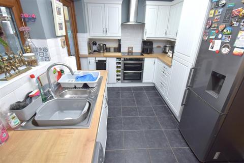 3 bedroom end of terrace house for sale, Lower Southfield, Westhoughton, Bolton
