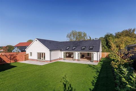 3 bedroom detached bungalow for sale, MEADOW VIEWS, Epping Lane, Stapleford Tawney,