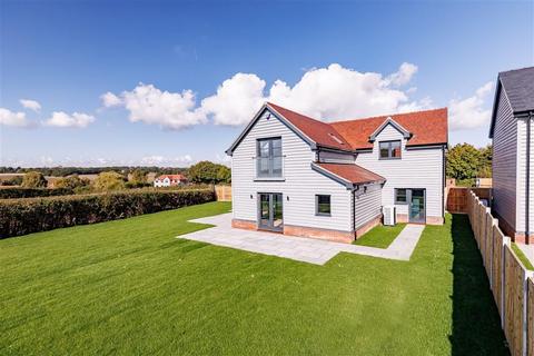 4 bedroom detached house for sale, MEADOW VIEW, Epping Lane, Stapleford Tawney,