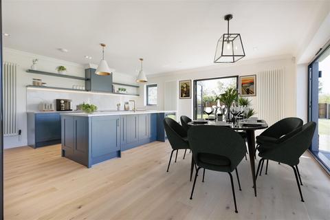 4 bedroom detached house for sale, MEADOW VIEW, Epping Lane, Stapleford Tawney,