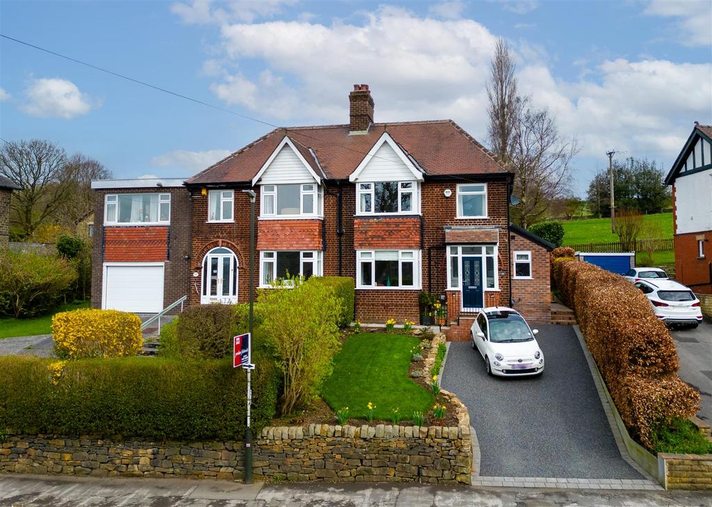 Dinting Road, Glossop 3 bed semidetached house for sale £375,000
