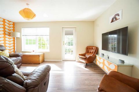 33 Denham Close, St Leonards-on-sea, TN38 9RS