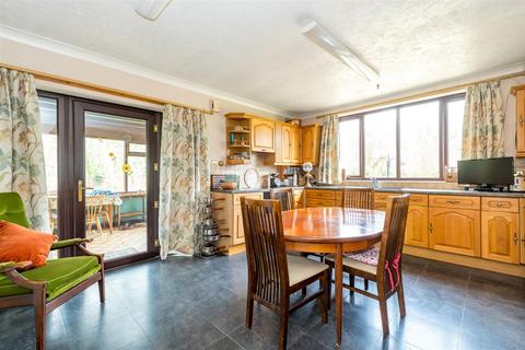 Woodside Stackwood Road, Polstead Heath, Colchester, CO6 5BA