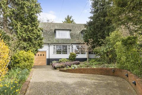 4 bedroom detached house for sale - Stagbury Avenue, Chipstead, Coulsdon