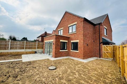 4 bedroom detached house for sale, Farriers Walk, Pontefract WF8