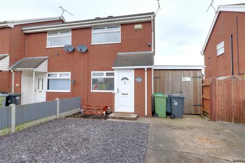 2 bedroom end of terrace house for sale, Holbury Close, Crewe