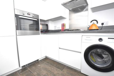 34 Athelstan Crescent, Rochford, SS4 1GY