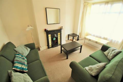 5 bedroom terraced house to rent - Newport Gardens, Headingley, Leeds, LS6 3DA