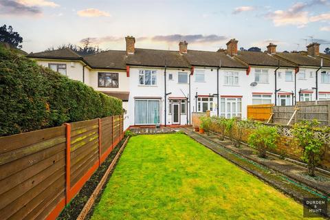 3 bedroom terraced house for sale - Hurst Avenue, Chingford, E4