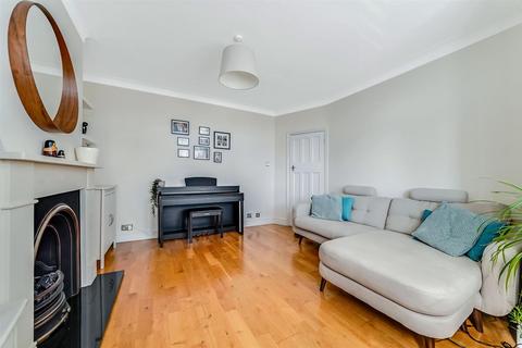 46 Larkshall Crescent, London, E4 6NS