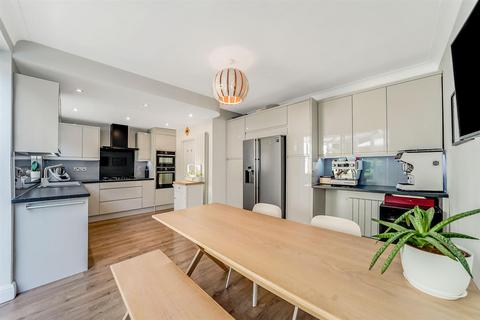 46 Larkshall Crescent, London, E4 6NS