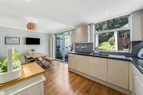 46 Larkshall Crescent, London, E4 6NS