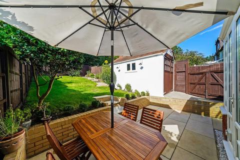 46 Larkshall Crescent, London, E4 6NS