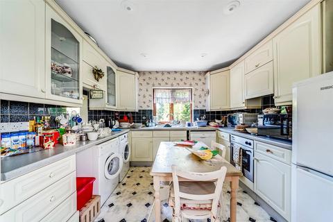 24 Dale View Avenue, London, E4 6PL