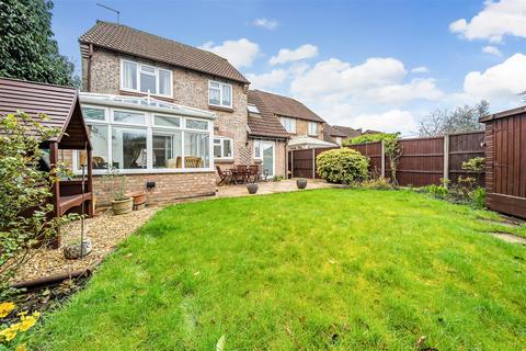 4 bedroom detached house for sale, Davies Drive, Devizes, Wiltshire, SN10