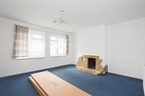 1 bedroom flat to rent - Ceylon Place, Eastbourne