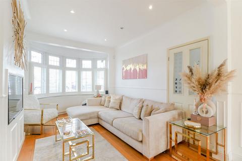 171 Waltham Way, London, E4 8AG