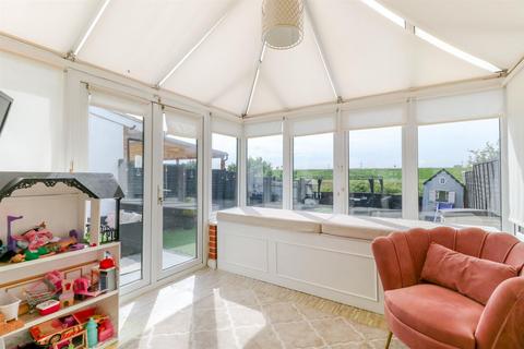 171 Waltham Way, London, E4 8AG