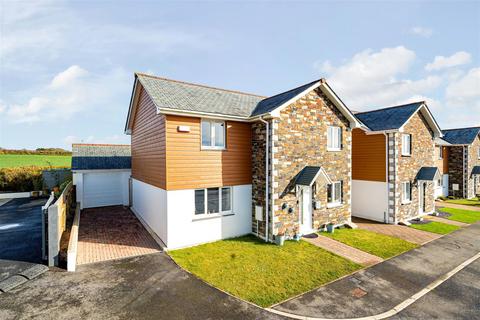 4 bedroom detached house for sale, Longstone View, St. Mabyn