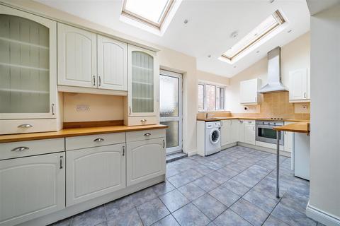 2 bedroom semi-detached house for sale - Woodland Road, Patney