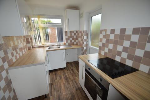 2 bedroom semi-detached house to rent, Ashenhurst Road, Russells Hall, Dudley