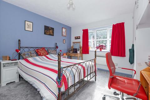 2 bedroom flat for sale, Carnforth Road, Sompting, Lancing